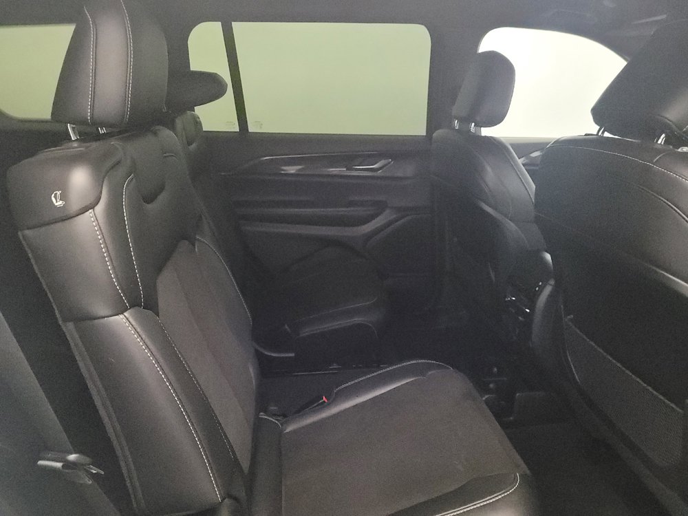Used 2023 Jeep Grand Cherokee L Laredo AWD/4WD image 19