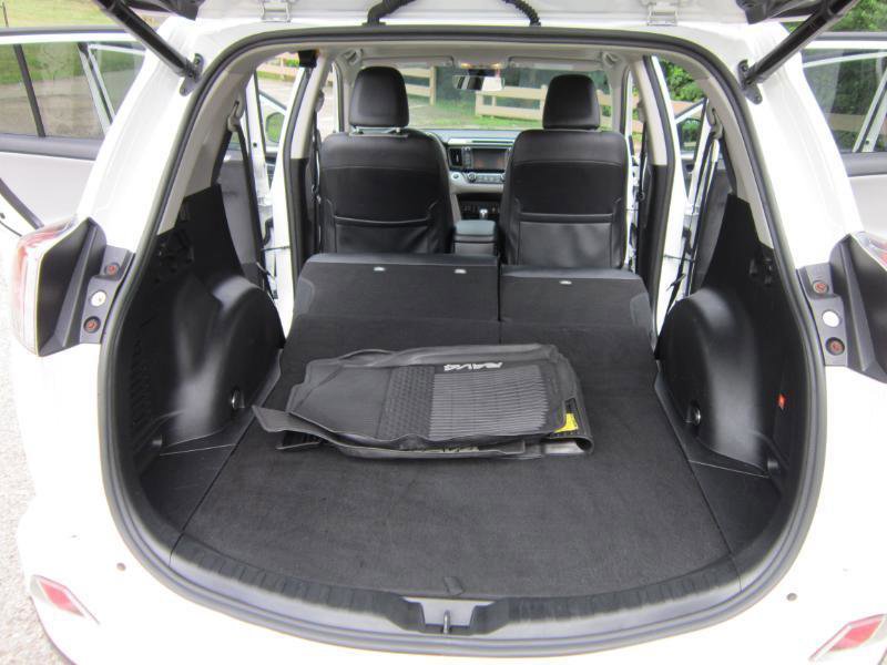 Used 2016 Toyota RAV4 Limited AWD/4WD image 10