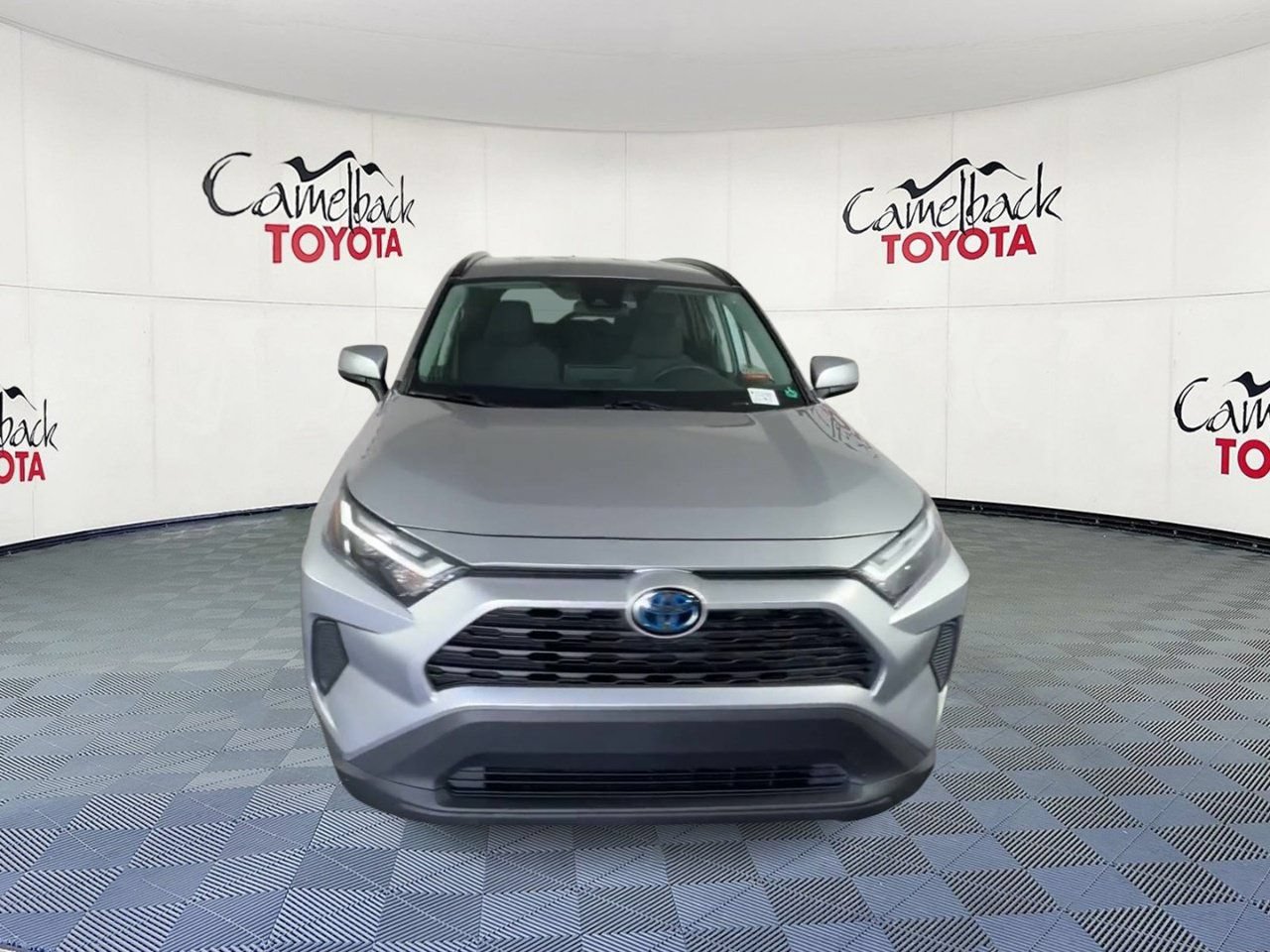 Used 2023 Toyota RAV4 LE AWD/4WD image 6