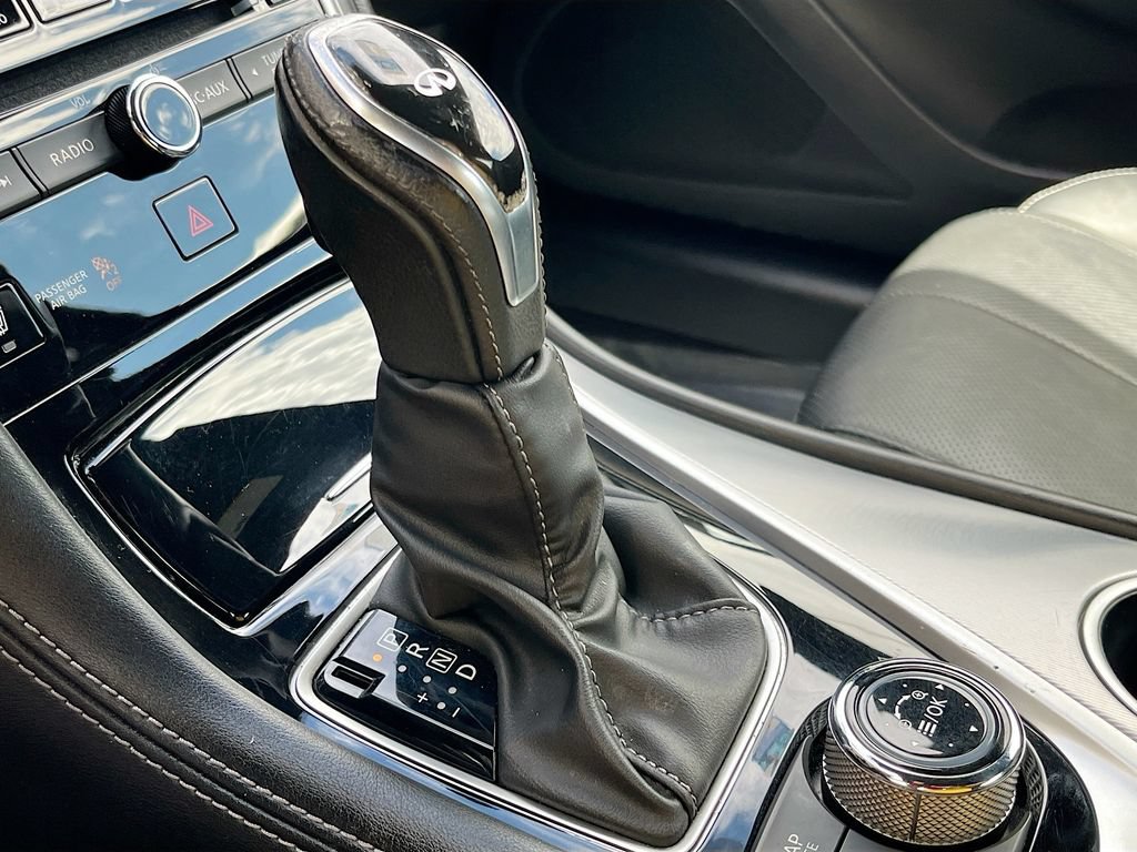 Used 2021 INFINITI Q60 3.0t Luxe w/ Essential Package AWD/4WD image 16