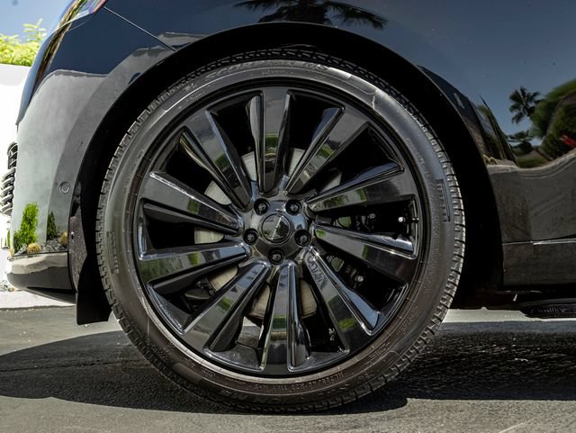 Certified 2026 Land Rover Range Rover Long Wheel Base SV Black AWD/4WD image 11