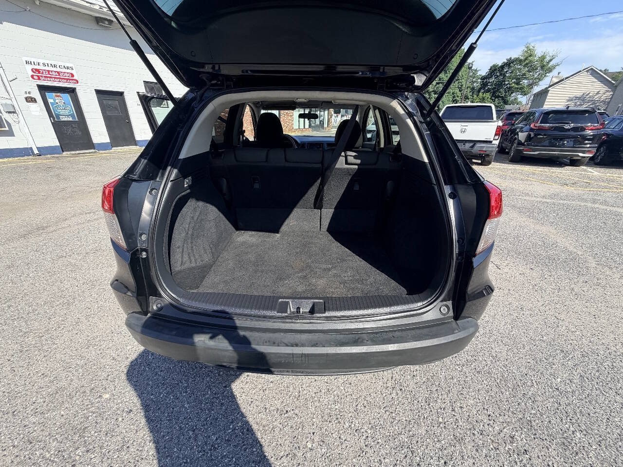 Used 2019 Honda HR-V LX image 51