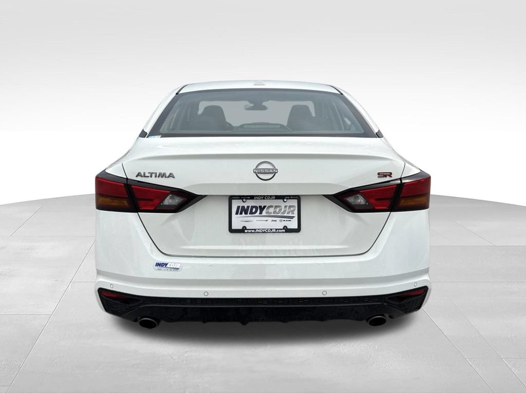 Used 2025 Nissan Altima 2.5 SR FWD image 5