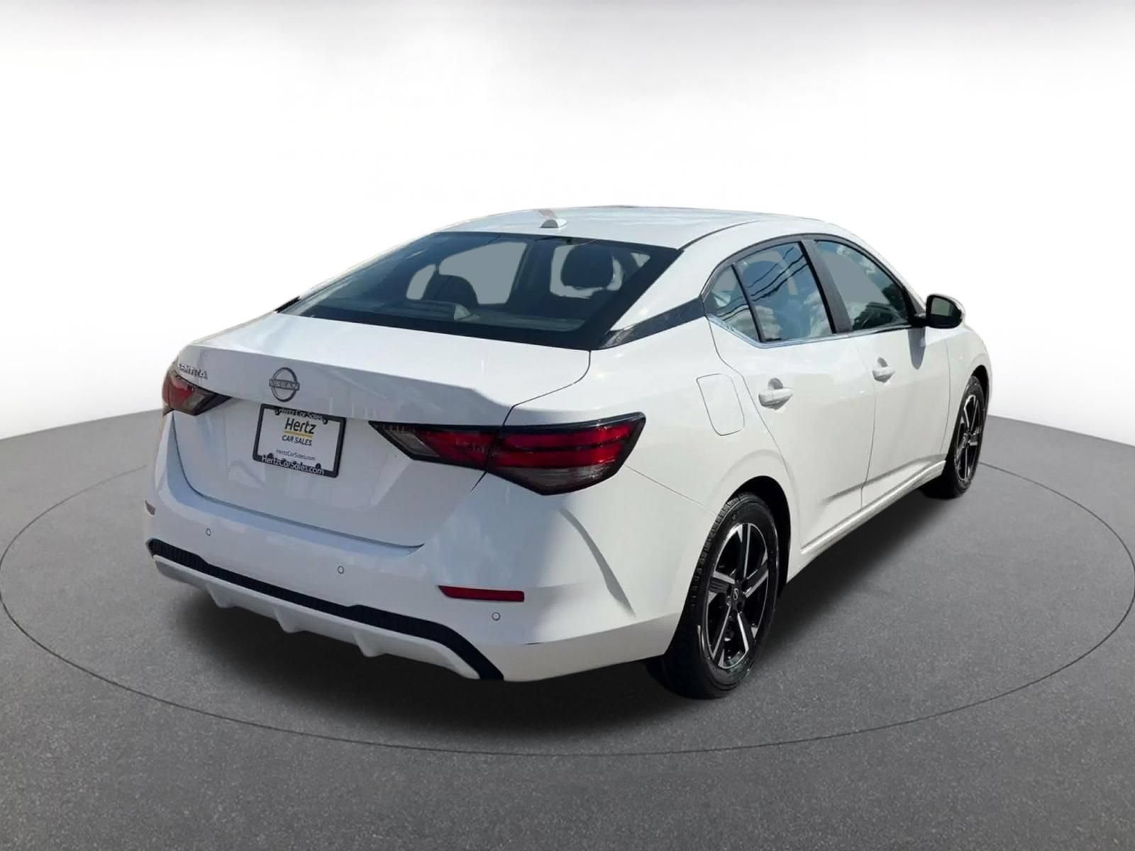 Used 2025 Nissan Sentra SV FWD image 11