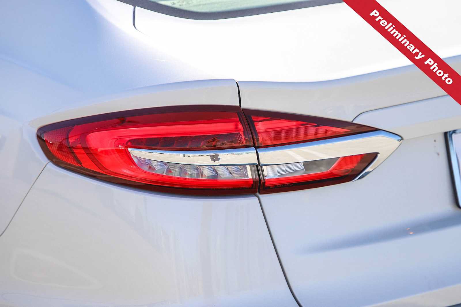 Used 2019 Ford Fusion SEL FWD image 10