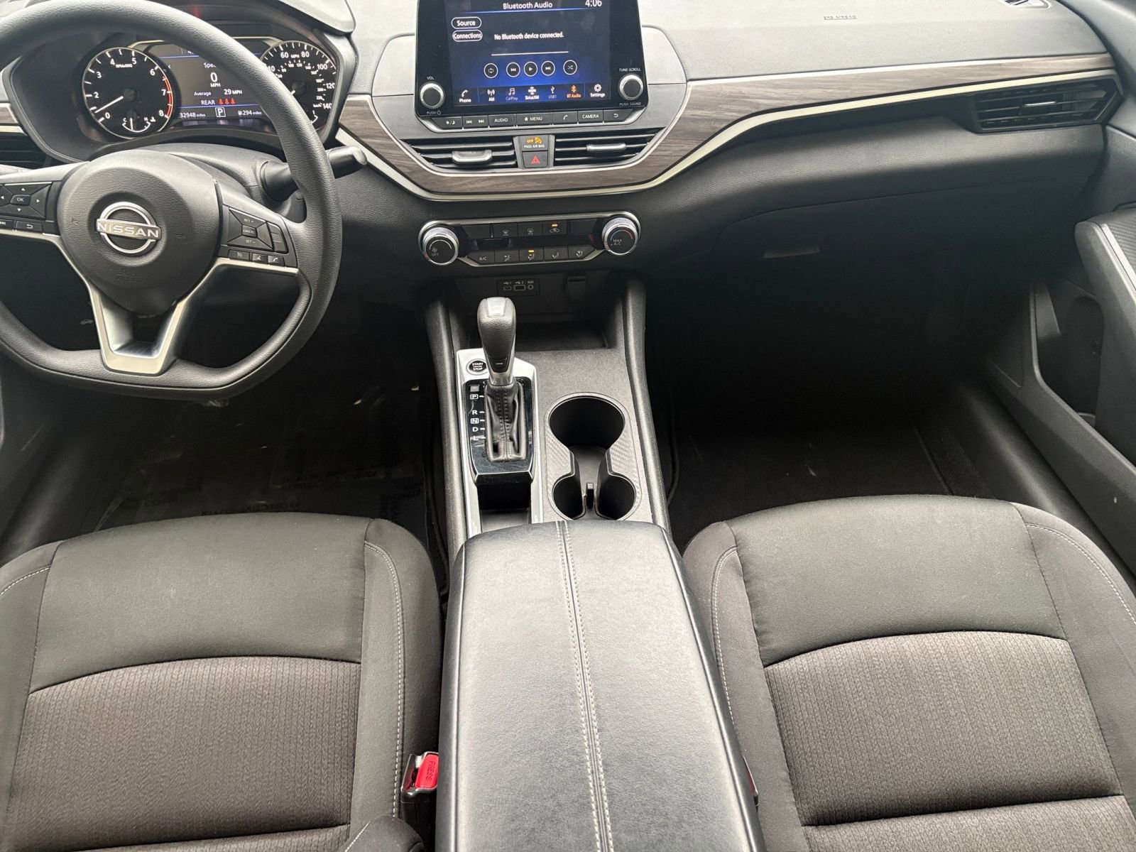 Used 2025 Nissan Altima 2.5 SV FWD image 41