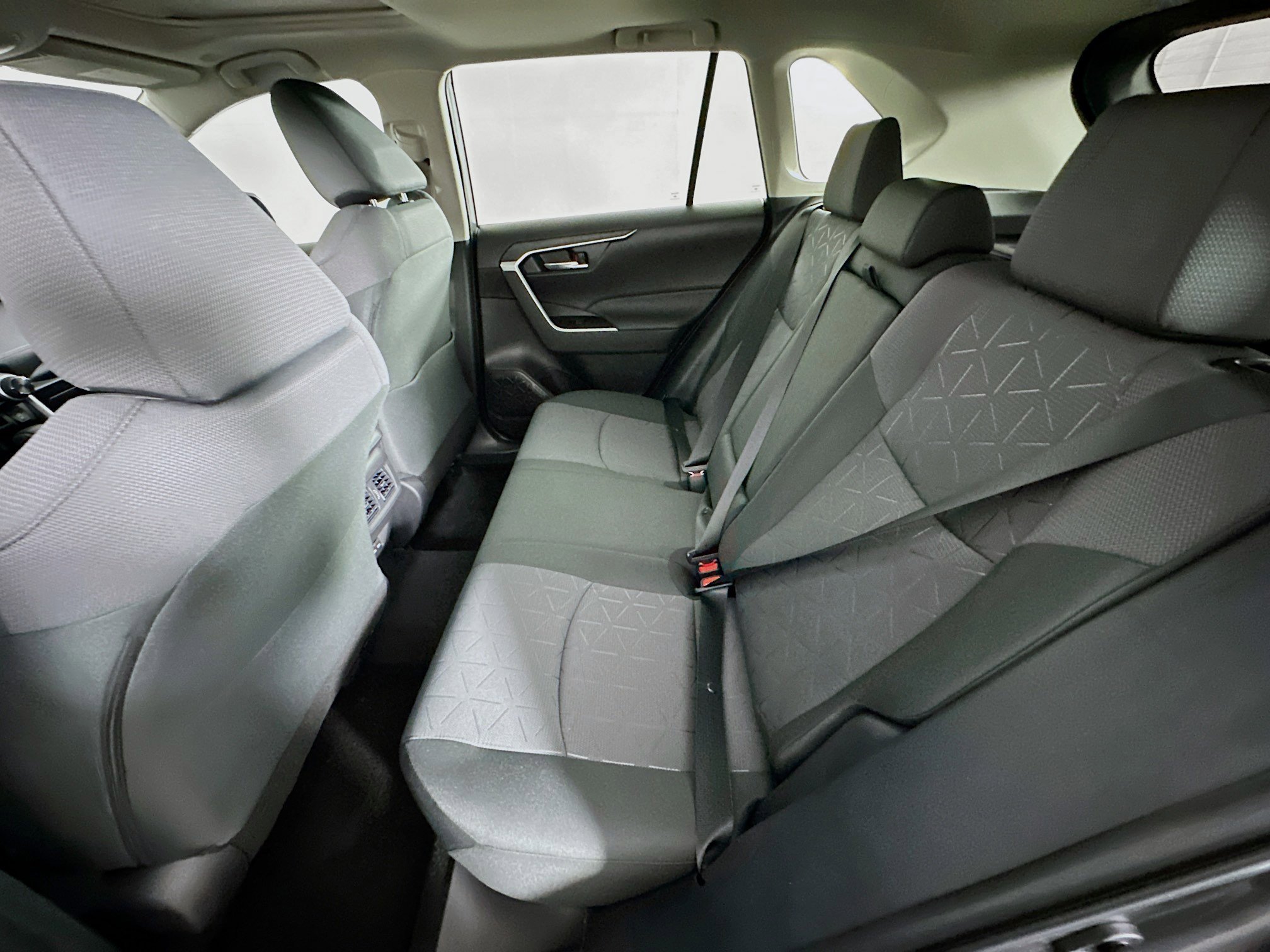 Used 2025 Toyota RAV4 XLE w/ Convenience Package image 29