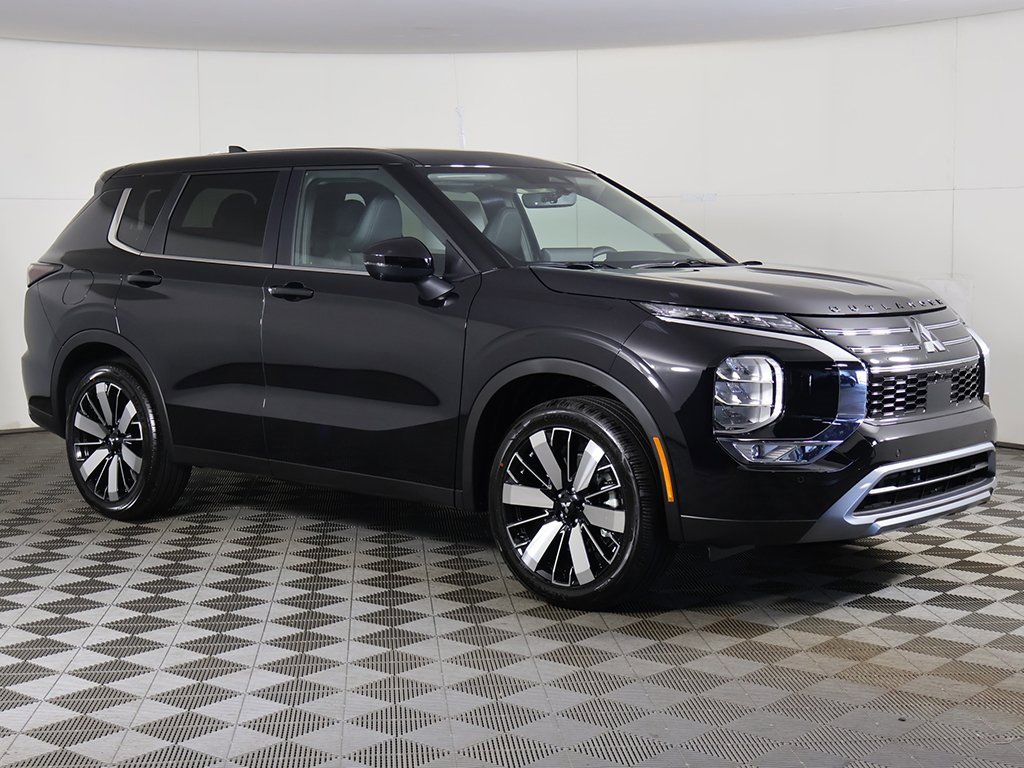 New 2025 Mitsubishi Outlander SE image 2