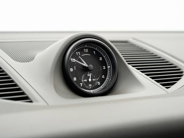 Certified 2025 Porsche Macan image 18