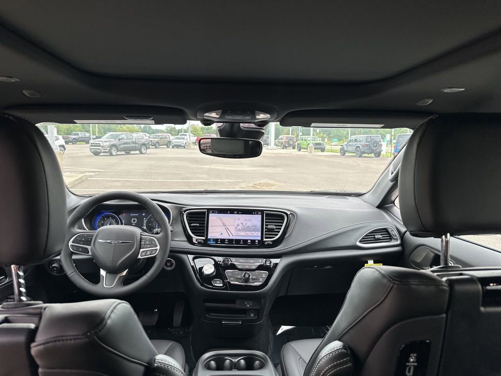 New 2026 Chrysler Pacifica Select image 27