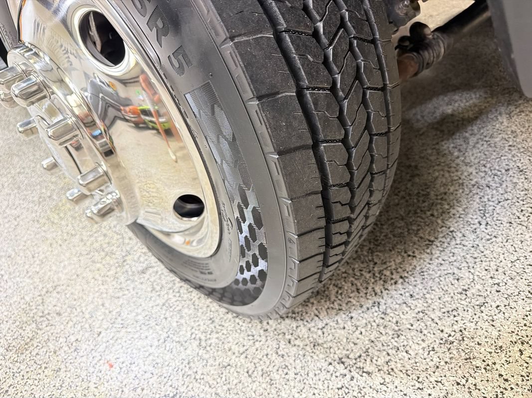 Used 2019 Ford F550 2WD Regular Cab Super Duty image 38