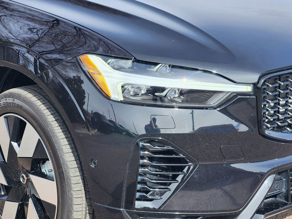 Used 2025 Volvo XC60 T8 Plus w/ Protection Package Premier image 27