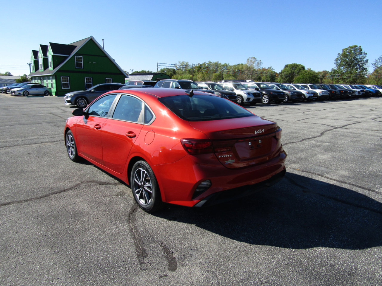 Used 2022 Kia Forte LXS w/ LXS Technology Package image 5