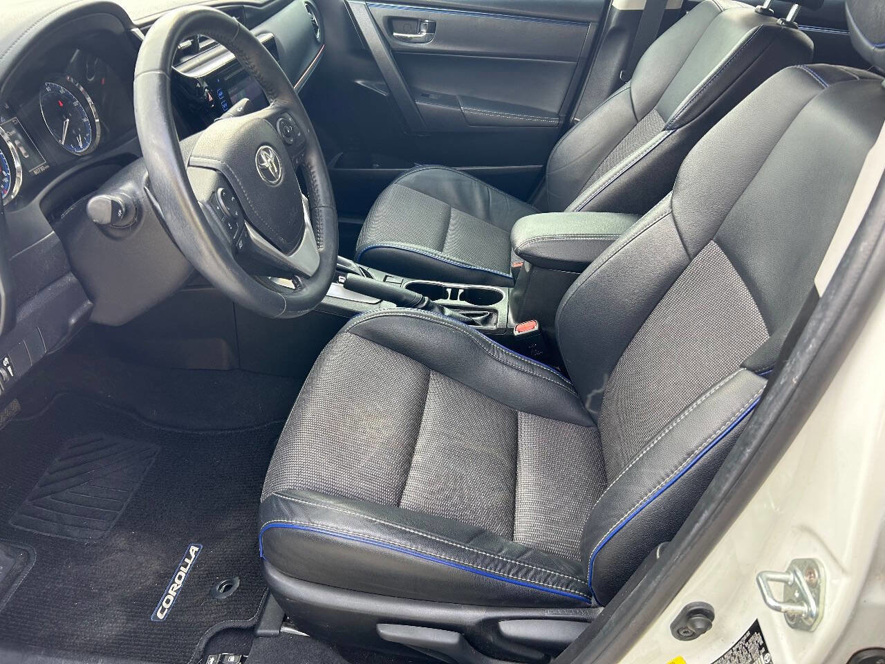 Used 2017 Toyota Corolla SE image 8