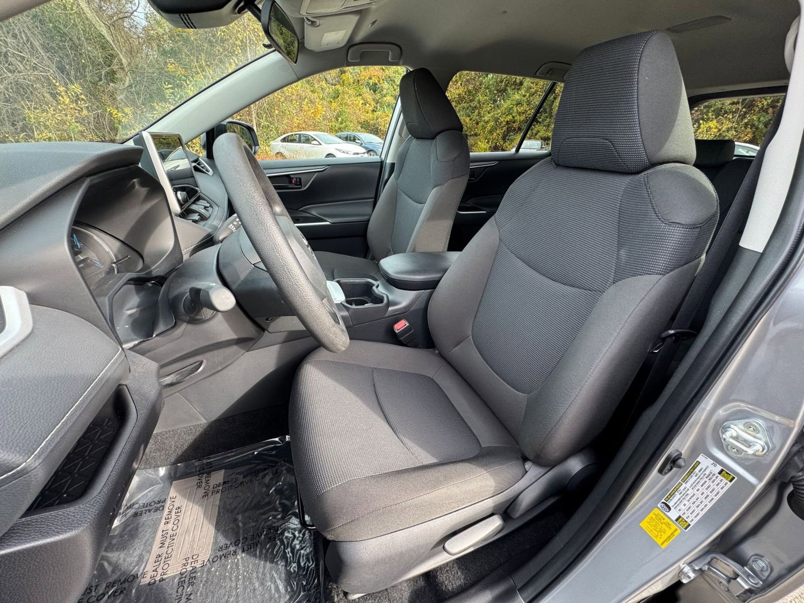 Used 2025 Toyota RAV4 LE image 31