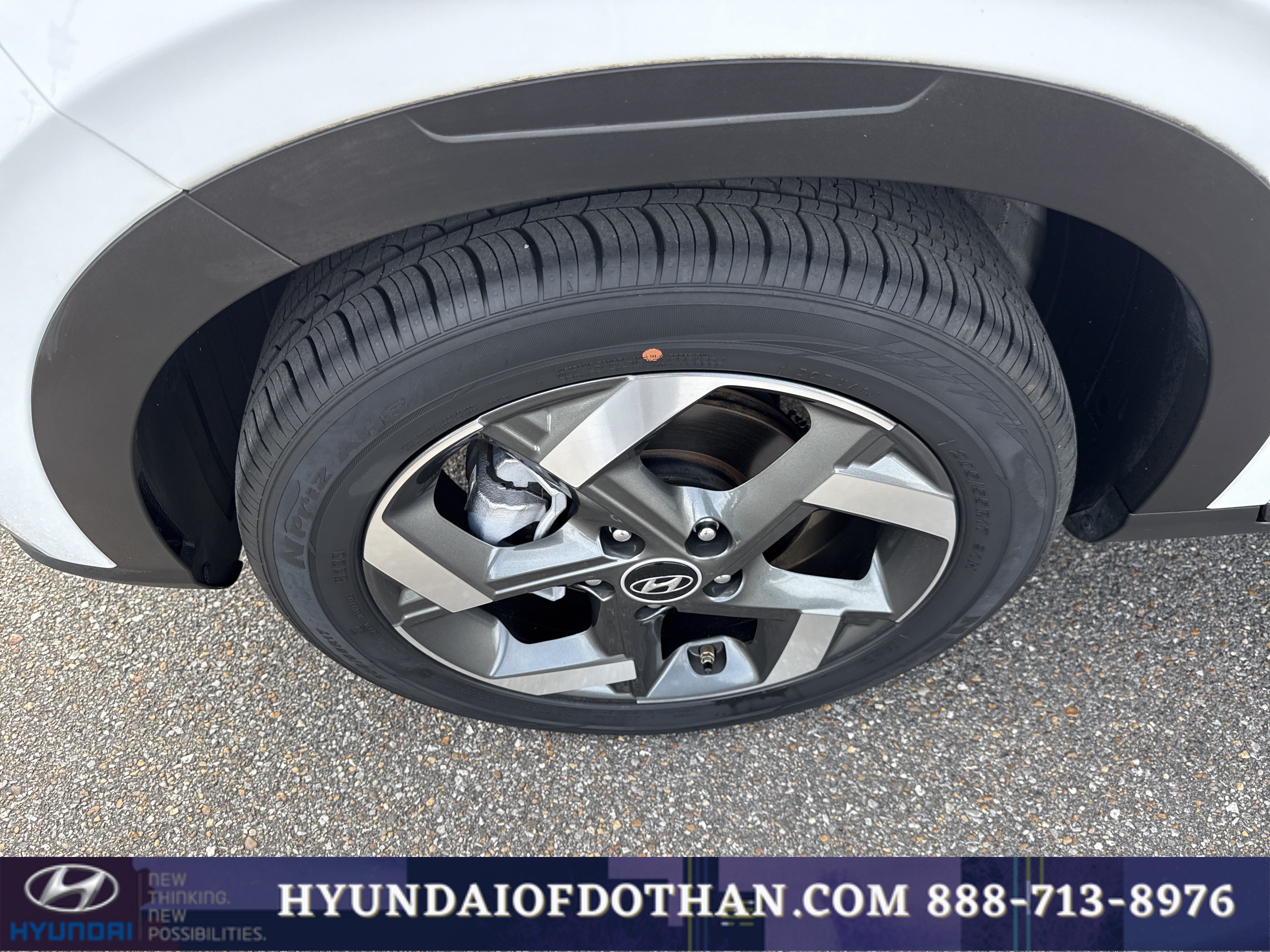 Certified 2022 Hyundai Venue SEL FWD image 20