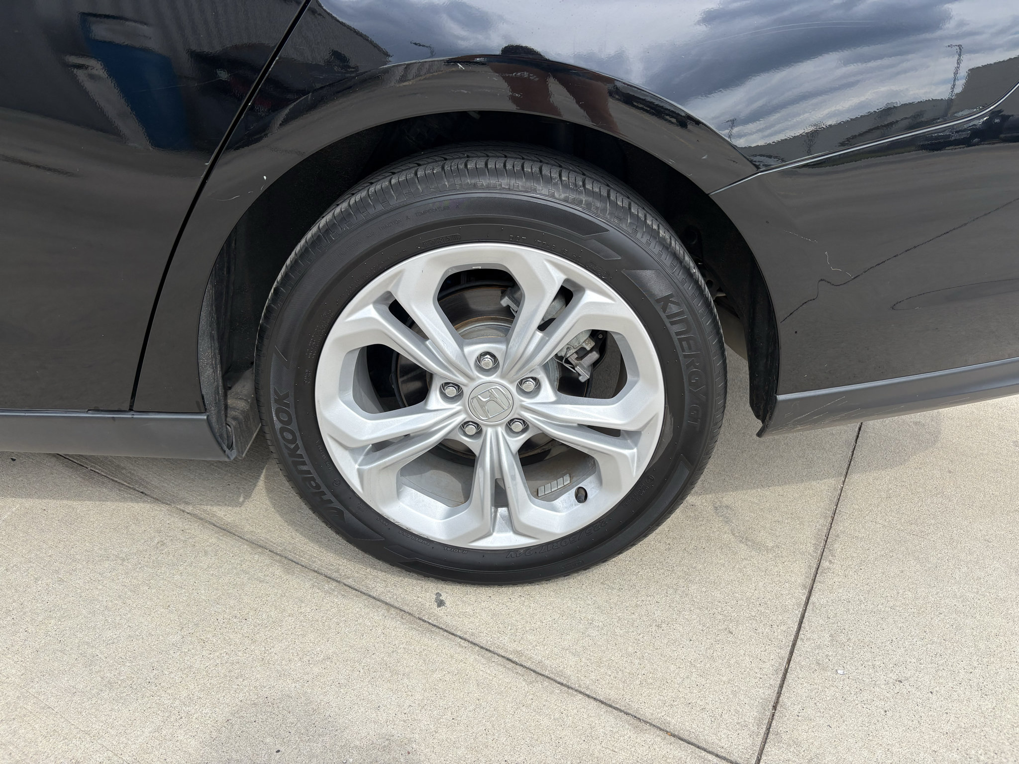 Certified 2024 Honda Accord LX image 30