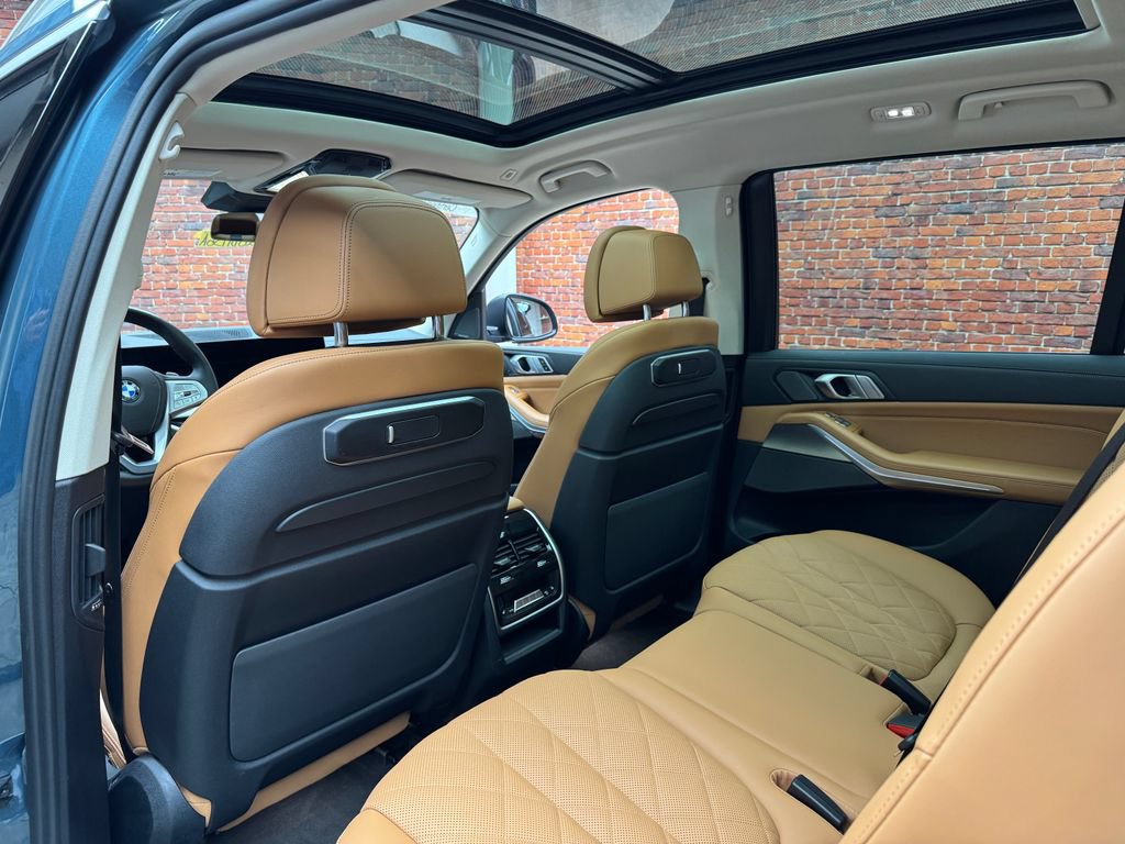 Certified 2024 BMW X7 xDrive40i w/ Executive Package AWD/4WD image 26