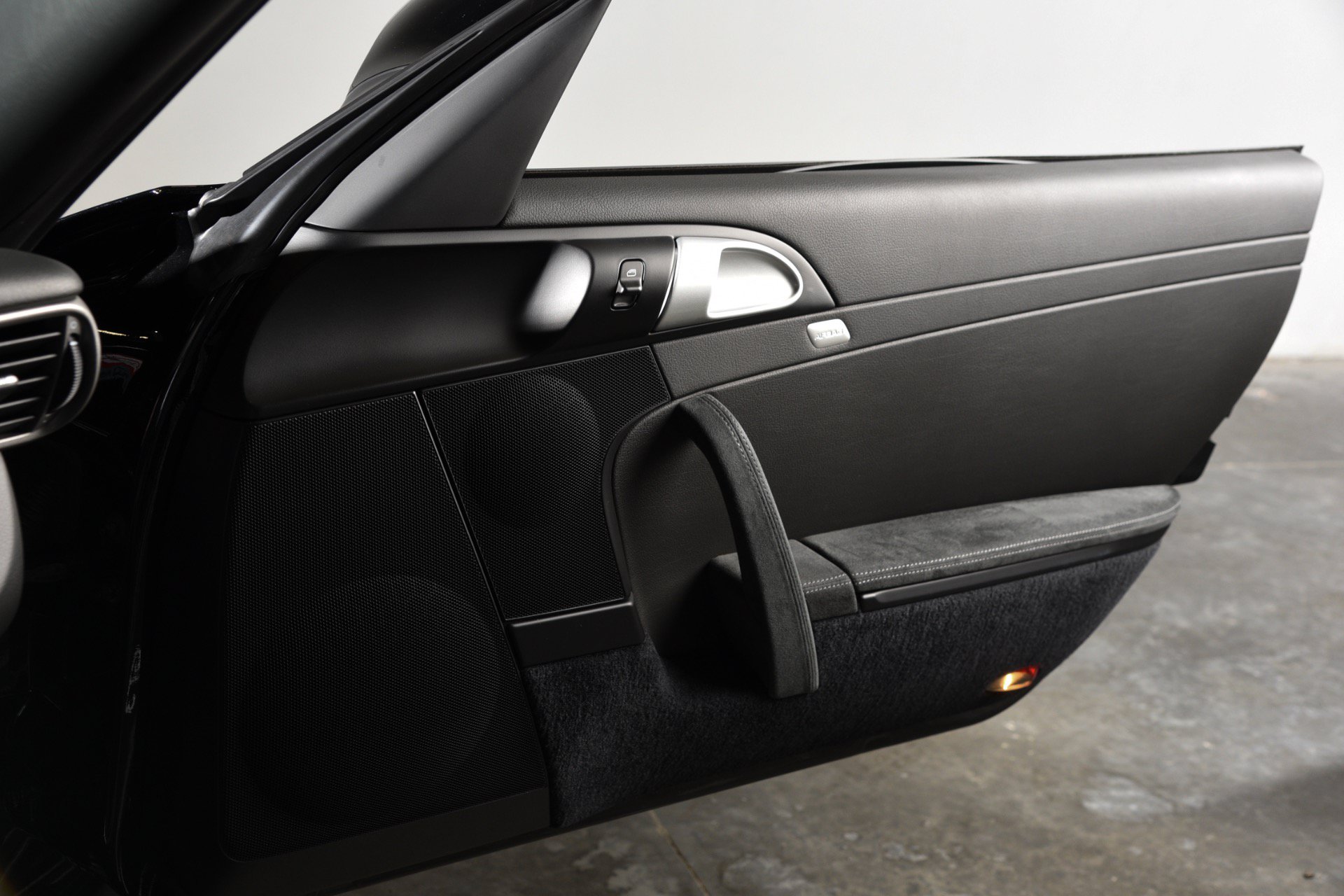 Used 2010 Porsche 911 GT3 RWD image 22