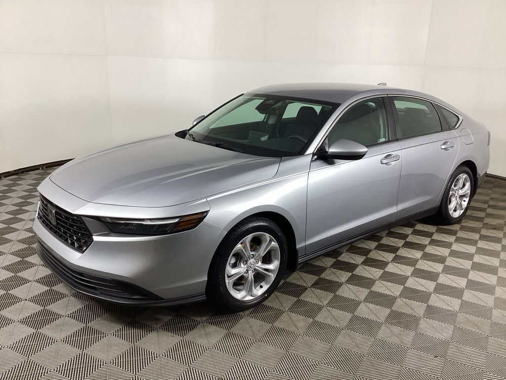 Used 2023 Honda Accord LX image 5
