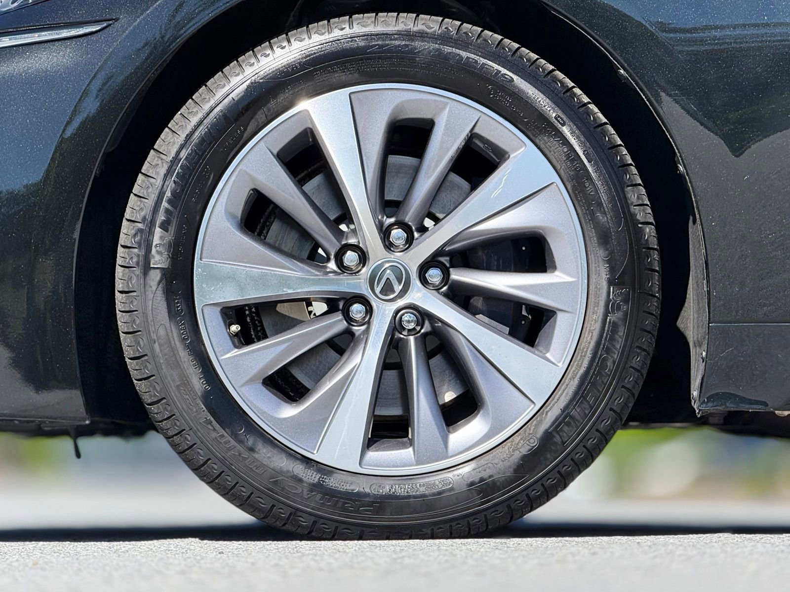 Used 2018 Lexus LS 500 AWD w/ Accessory Package (Z2) image 18