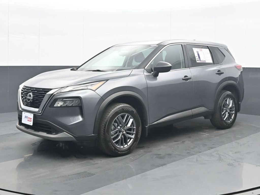 Used 2023 Nissan Rogue S AWD/4WD image 2