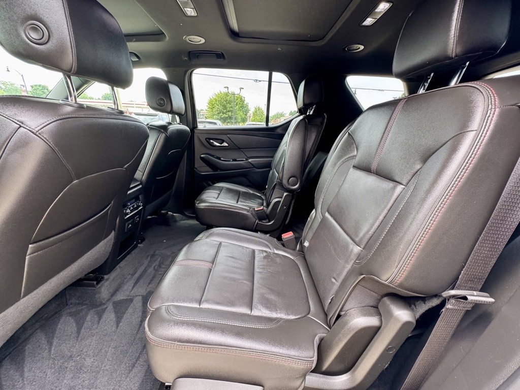 Used 2023 Chevrolet Traverse RS image 15