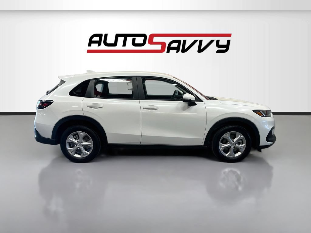 Used 2025 Honda HR-V LX image 8