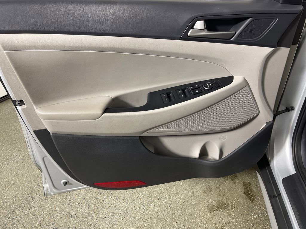 Used 2018 Hyundai Tucson Value w/ Cargo Package FWD image 19
