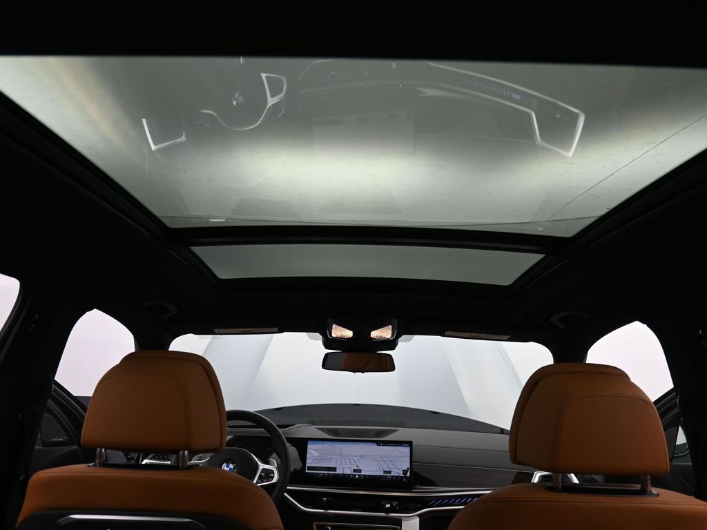New 2026 BMW X5 M60i w/ Climate Comfort Package image 18