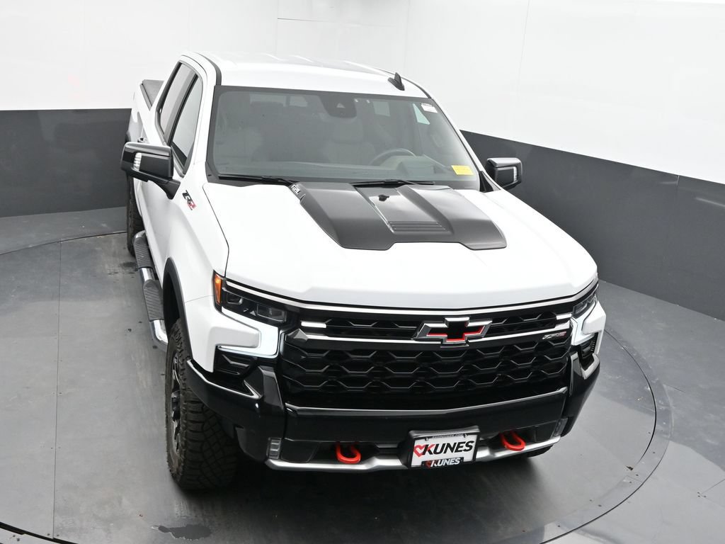Used 2024 Chevrolet Silverado 1500 ZR2 w/ Technology Package AWD/4WD image 14