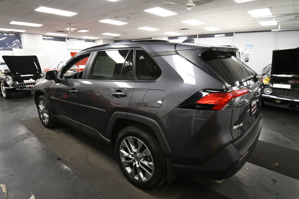 Used 2023 Toyota RAV4 XLE Premium AWD/4WD image 6