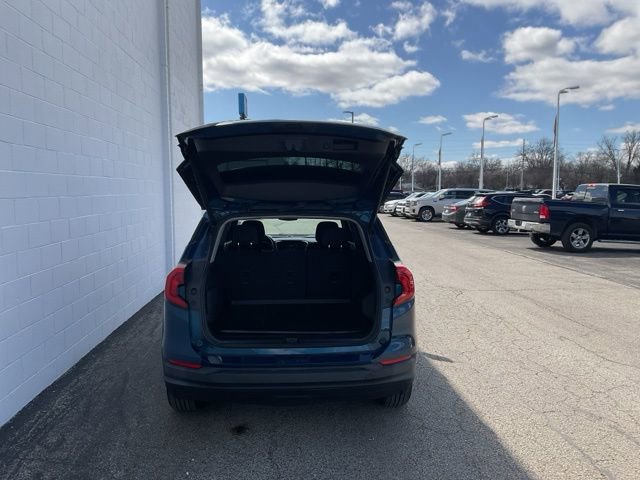 Used 2020 GMC Terrain SLE w/ Driver Convenience Package image 7