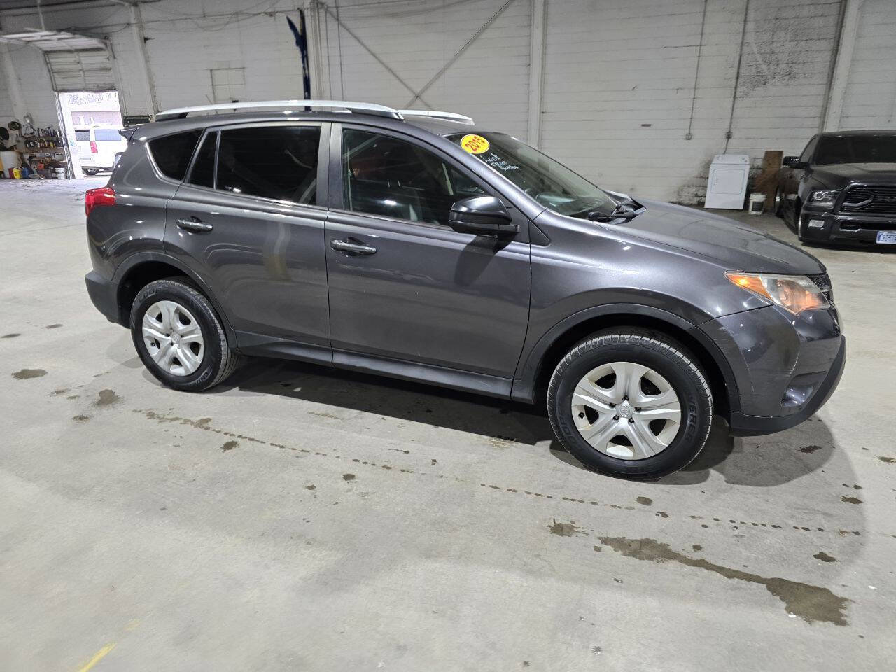 Used 2015 Toyota RAV4 LE image 16