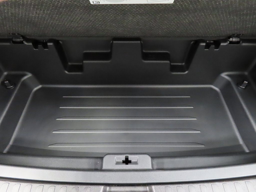 Used 2024 Chevrolet Traverse RS w/ LPO, Floor Liner Package image 44