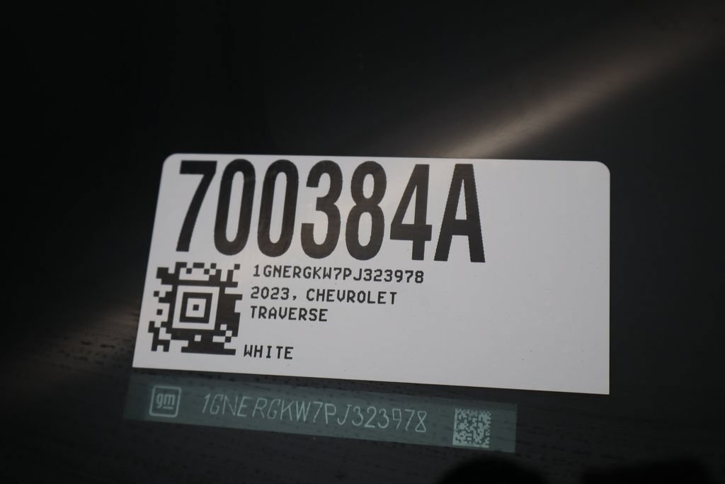 Used 2023 Chevrolet Traverse LT FWD image 39