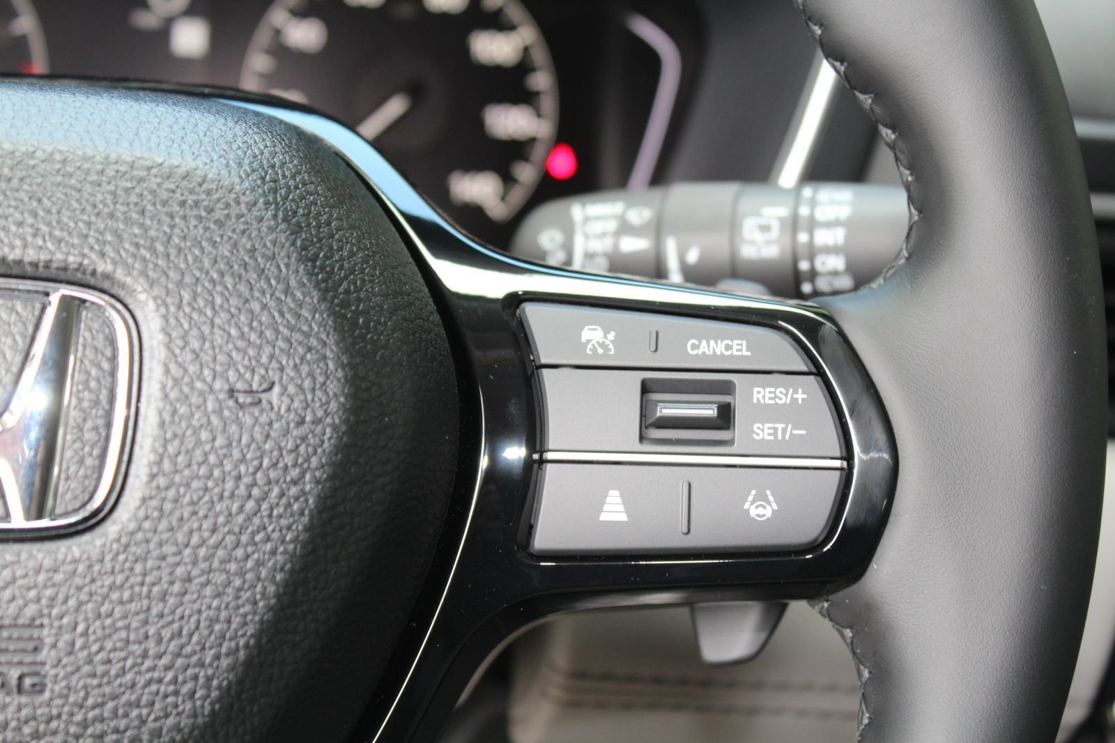 New 2025 Honda Pilot EX-L image 32