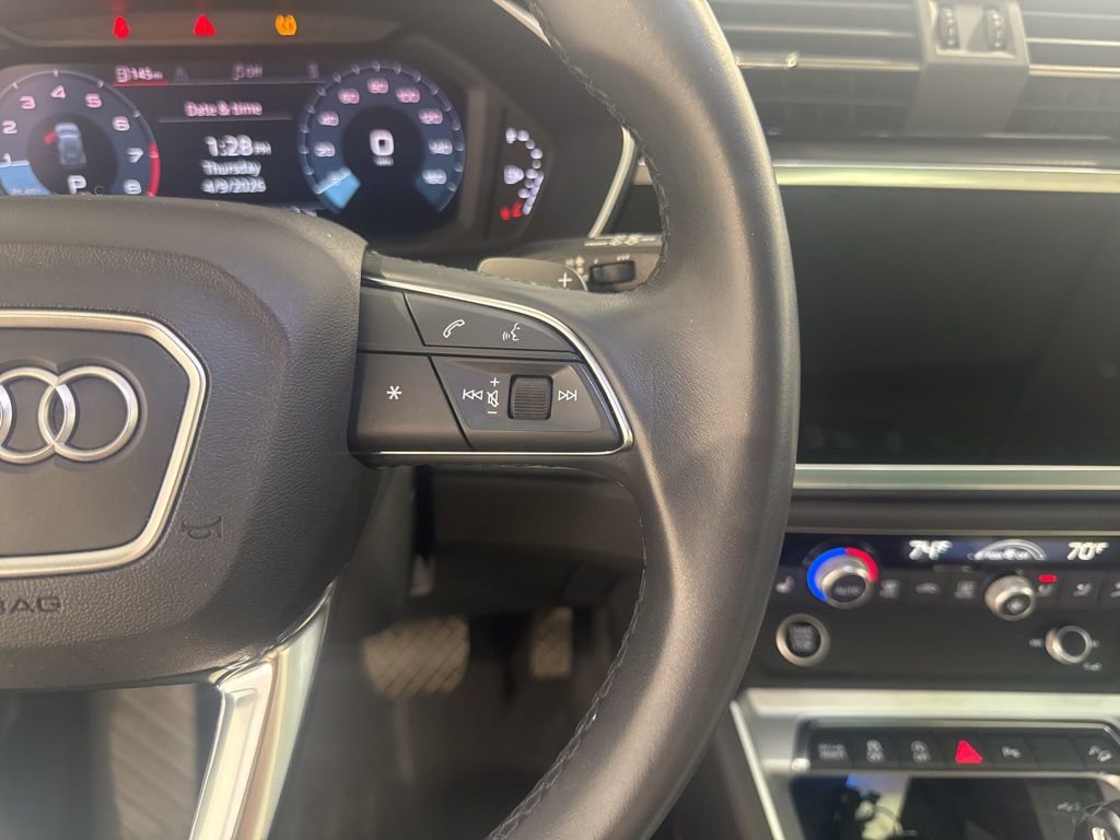 Used 2023 Audi Q3 2.0T Premium Plus image 10