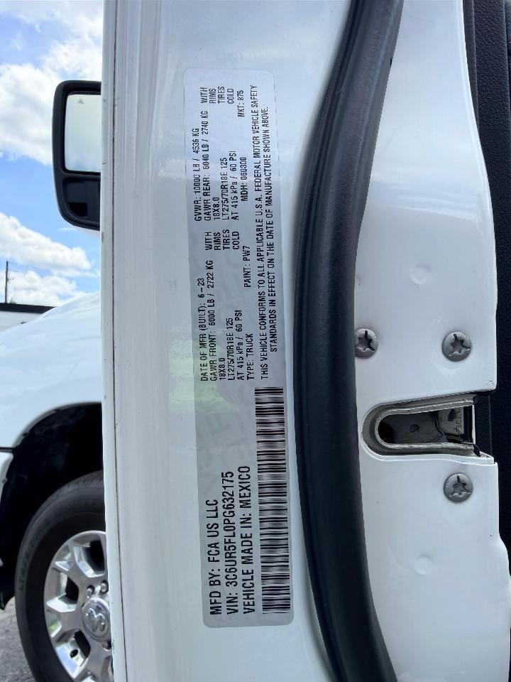 Used 2023 RAM 2500 Laramie AWD/4WD image 30