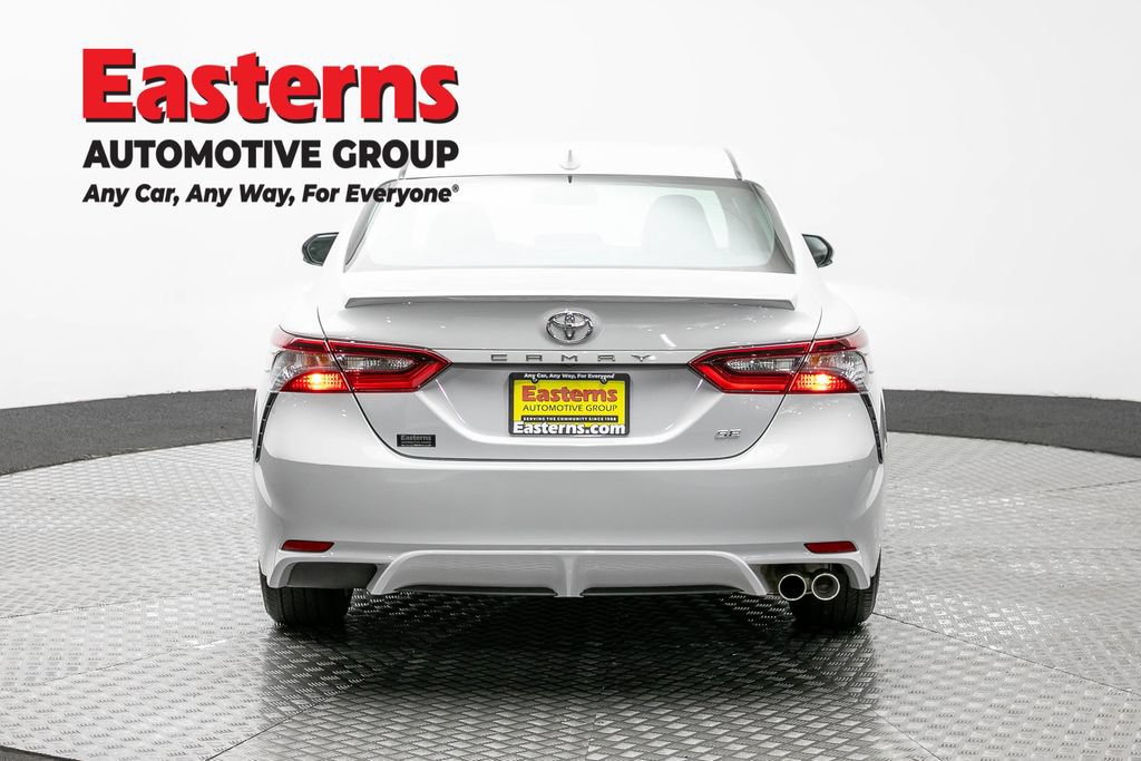 Used 2024 Toyota Camry SE w/ Cold Weather Package FWD image 6