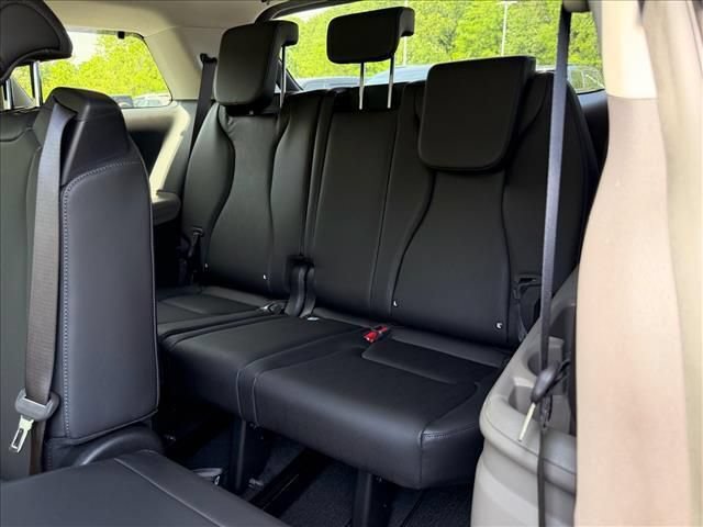 New 2026 Kia Carnival EX FWD image 11