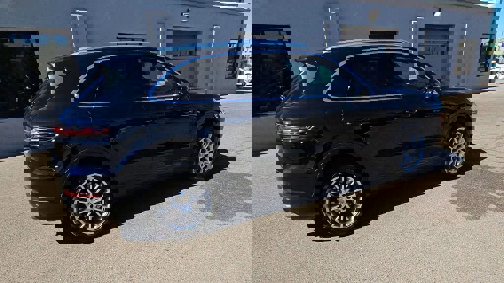 Used 2020 Porsche Cayenne image 8