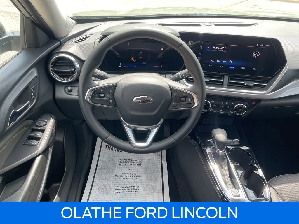 Used 2025 Chevrolet Trax ACTIV w/ Driver Confidence Package FWD image 23