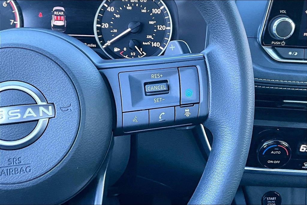 Used 2024 Nissan Rogue SV image 28