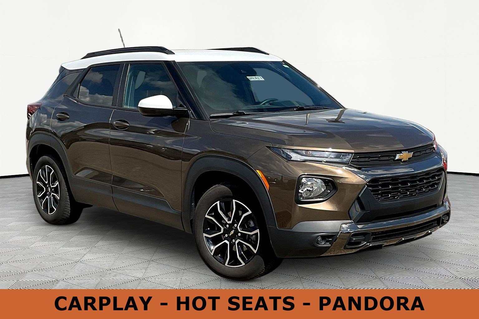 Used 2021 Chevrolet TrailBlazer ACTIV w/ Technology Package FWD image 3