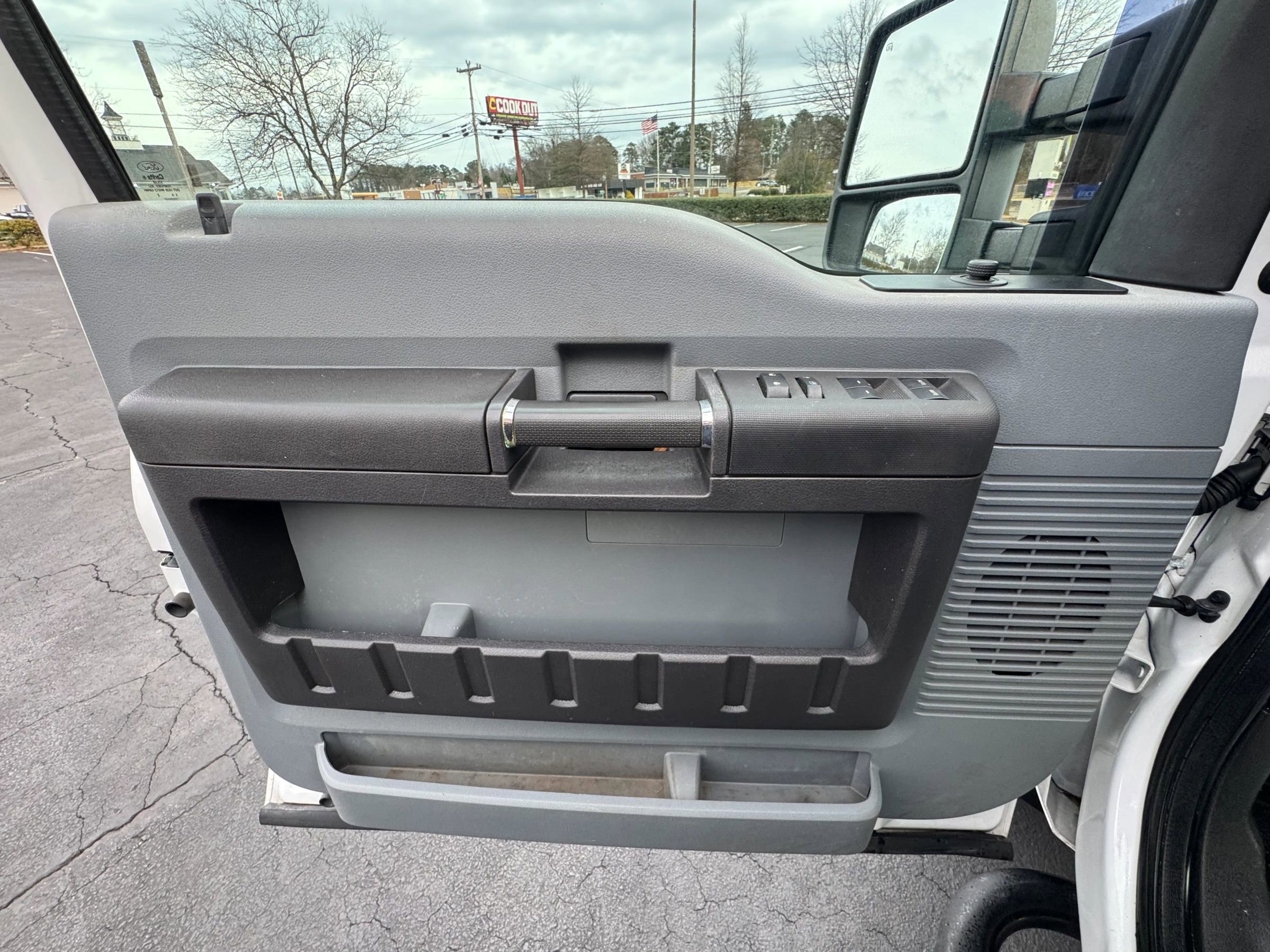 Used 2016 Ford F450 XL w/ Power Equipment Group image 17