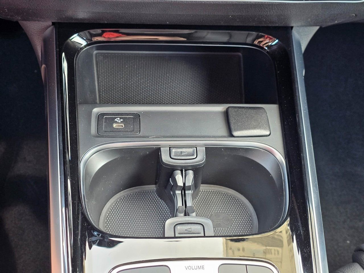 Used 2026 Mercedes-Benz GLB 250 4MATIC image 17