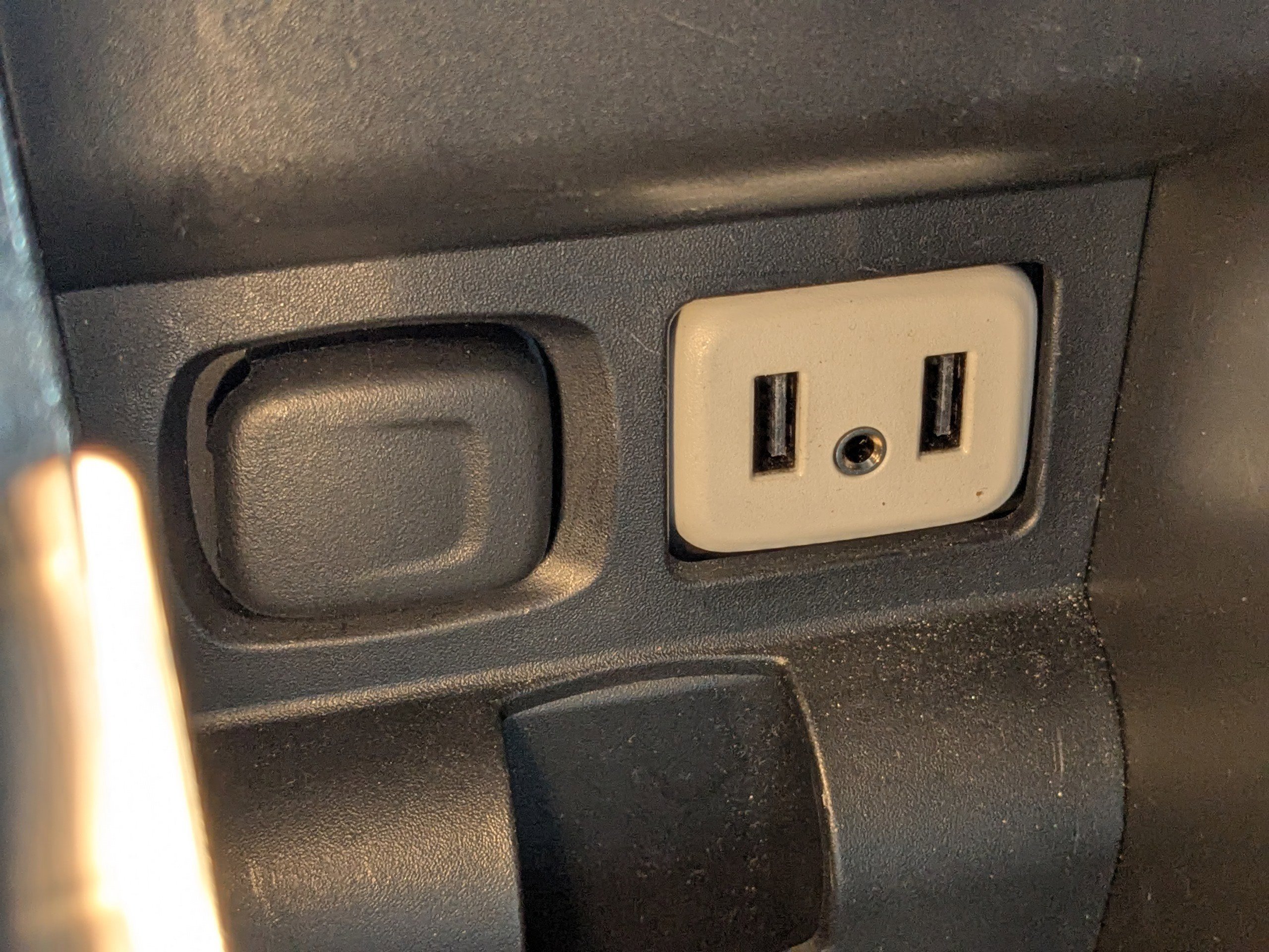 Used 2017 Chevrolet Impala Premier w/ Enhanced Convenience Package image 21