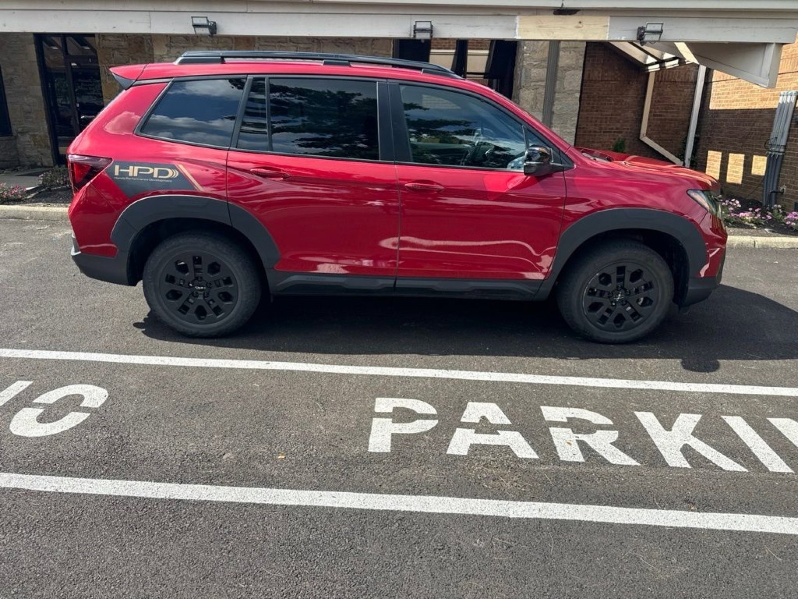 Used 2023 Honda Passport TrailSport image 7