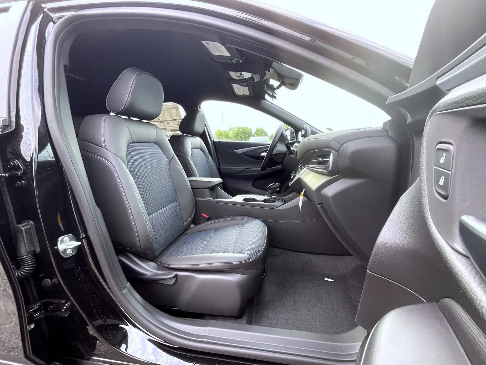 New 2026 Buick Envista Sport Touring w/ Convenience I Package FWD image 15